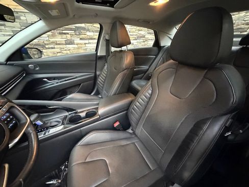 Used 2023 Hyundai Elantra Limited w/ Cargo Package FWD image 37