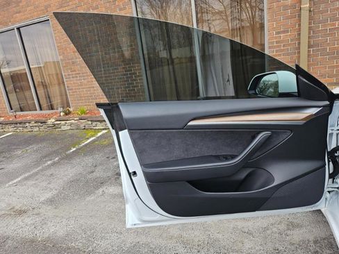 Used 2022 Tesla Model 3 image 25