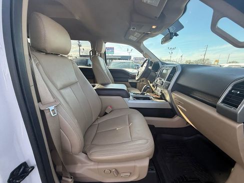 Used 2018 Ford F150 Lariat image 23