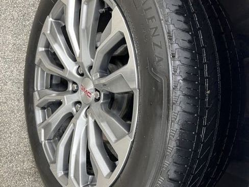 Used 2023 GMC Yukon XL Denali image 18