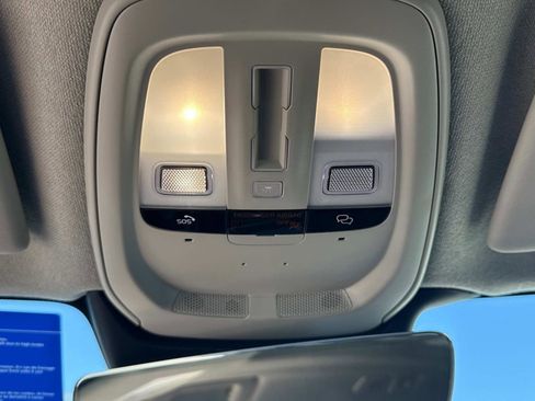 New 2026 Volvo XC40 B5 Ultra w/ Climate Package image 25