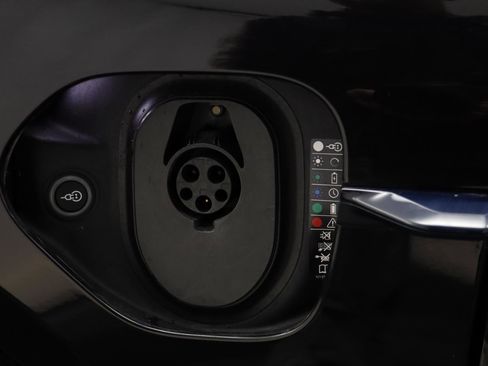 Used 2020 Porsche Taycan Turbo S w/ Premium Package image 4