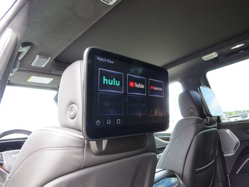 Certified 2024 Cadillac Escalade Sport Platinum w/ LPO, ONYX Package image 16