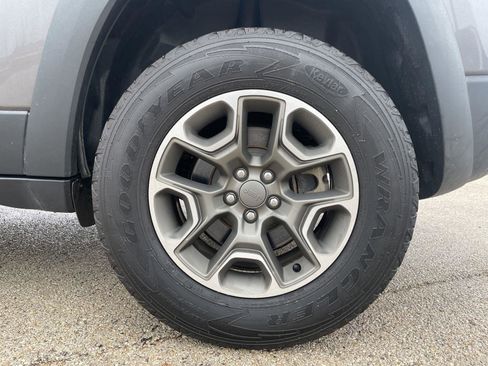 Used 2020 Jeep Cherokee Trailhawk w/ Cold Weather Group image 35