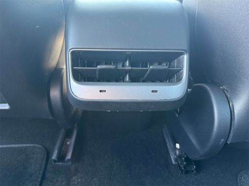 Used 2023 Tesla Model 3 Standard Range image 25