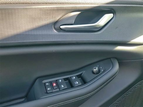 New 2025 Jeep Grand Cherokee Laredo X w/ Luxury Tech Group I image 21