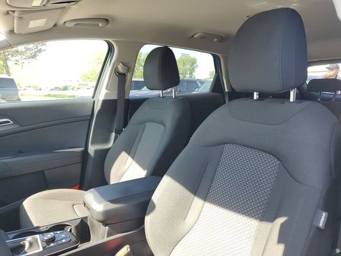 Used 2024 Kia Sportage LX FWD image 10