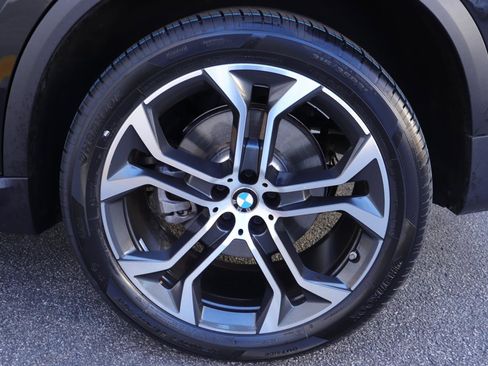 Used 2025 BMW X5 xDrive40i w/ Premium Package image 45