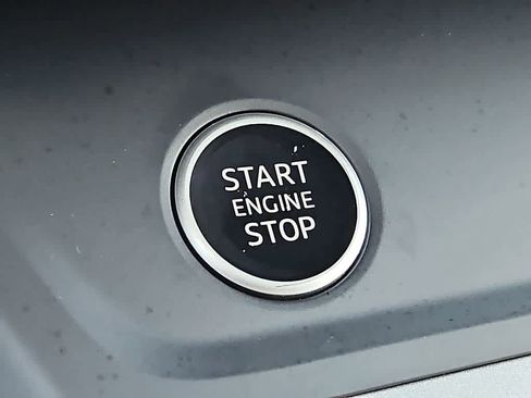 Used 2024 Audi Q3 2.0T Premium image 21