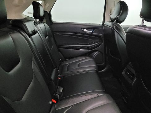 Used 2018 Ford Edge Titanium w/ Technology Package AWD/4WD image 19