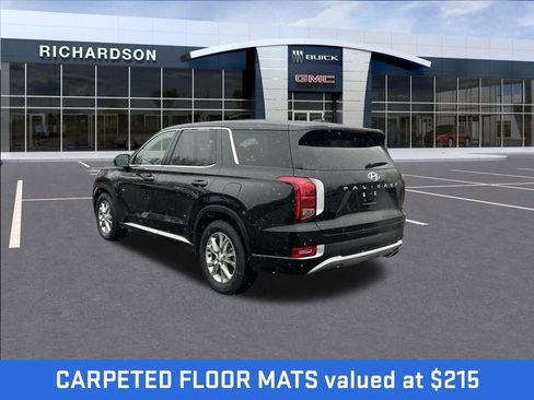 Used 2022 Hyundai Palisade SE image 3