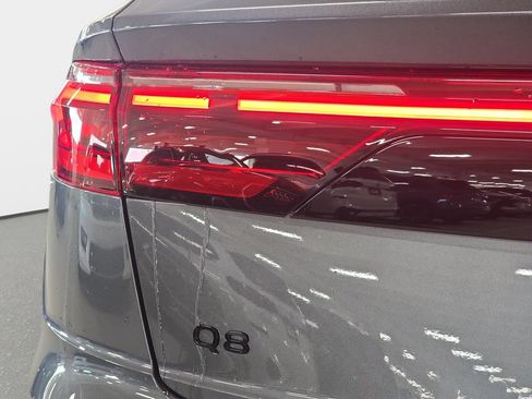 Certified 2025 Audi Q8 Premium Plus AWD/4WD image 30