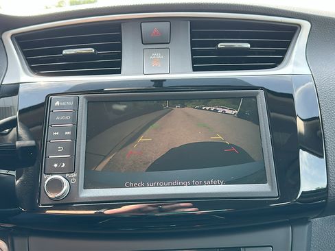 Used 2019 Nissan Sentra SV FWD image 19