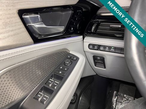 Used 2024 Acura MDX SH-AWD w/ Advance Package image 7