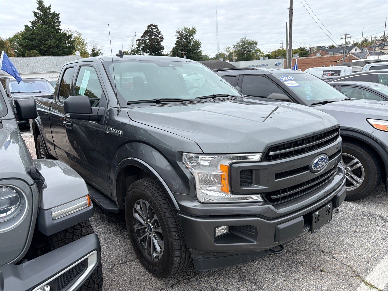 Used 2020 Ford F150 XLT w/ Equipment Group 302A Luxury AWD/4WD image 3