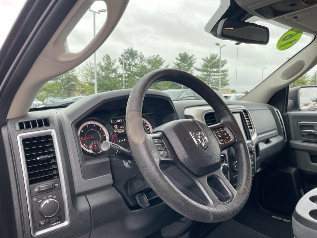 Used 2016 RAM 1500 Classic SLT AWD/4WD image 10
