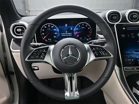 New 2025 Mercedes-Benz GLC 300 image 7