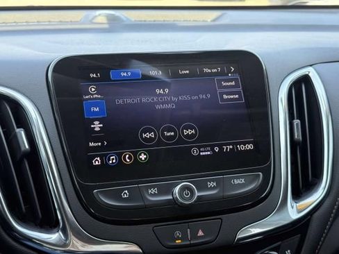 Used 2022 Chevrolet Equinox Premier AWD/4WD image 25