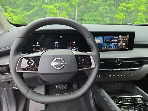 New 2025 Nissan Murano SV image 12