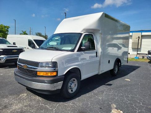 New 2025 Chevrolet Express 3500 w/ Power Convenience Package image 2
