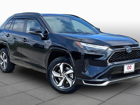 Used 2023 Toyota RAV4 SE w/ Weather & Moonroof Package AWD/4WD image 3