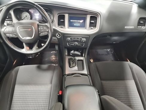 Used 2022 Dodge Charger SXT w/ Blacktop Package image 2