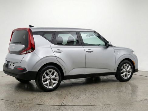 Used 2025 Kia Soul LX w/ LX Technology Package image 9