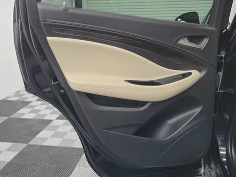 Used 2019 Buick Envision Preferred FWD image 17