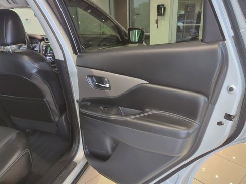 Used 2023 Nissan Murano SL w/ SL Moonroof Package image 43