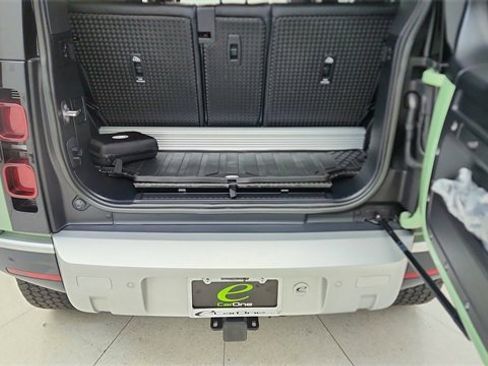 Used 2023 Land Rover Defender 110 75th Limited Edition image 14