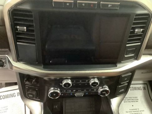 Used 2022 Ford F150 King Ranch w/ Equipment Group 601A High AWD/4WD image 17