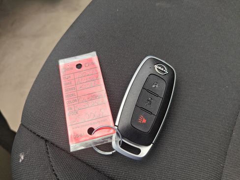 New 2025 Nissan Kicks Play S image 25