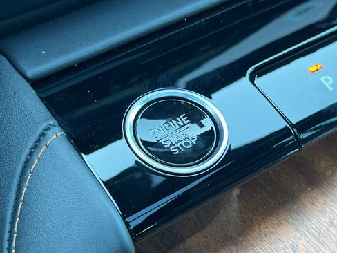 Used 2025 Lincoln Navigator Black Label AWD/4WD image 24