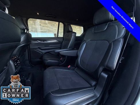 Used 2023 Jeep Grand Cherokee L Laredo AWD/4WD image 25