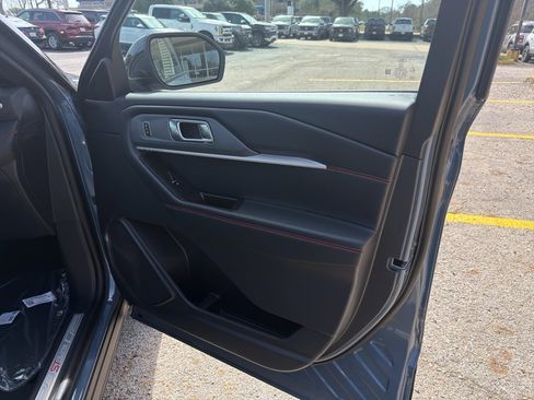 New 2026 Ford Explorer ST-Line image 15