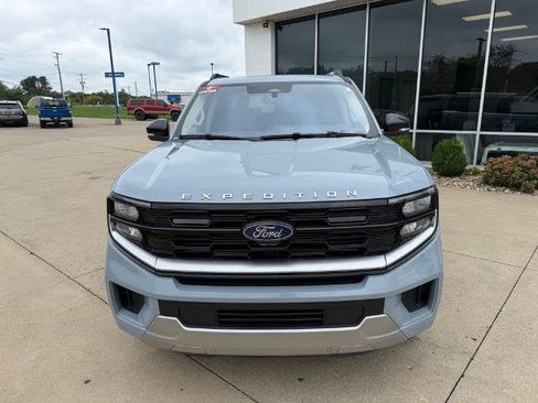 Certified 2025 Ford Expedition Max Platinum w/ Driver's Package AWD/4WD image 2