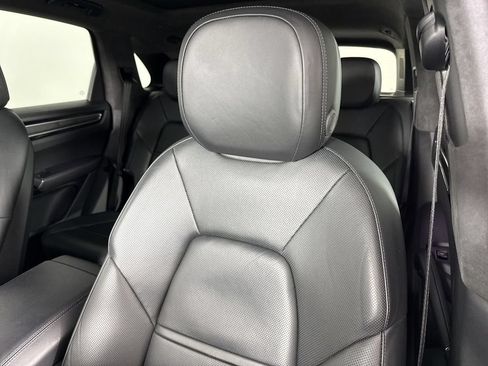 Certified 2023 Porsche Cayenne GTS AWD/4WD image 41