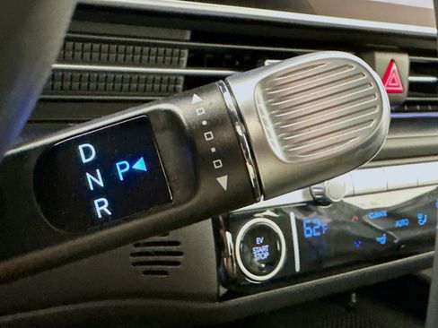 Used 2024 Hyundai Ioniq 6 SEL image 24