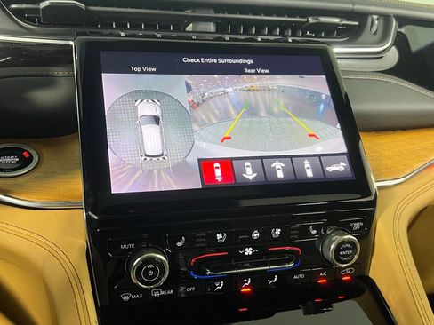 Used 2024 Jeep Grand Cherokee L Summit image 22