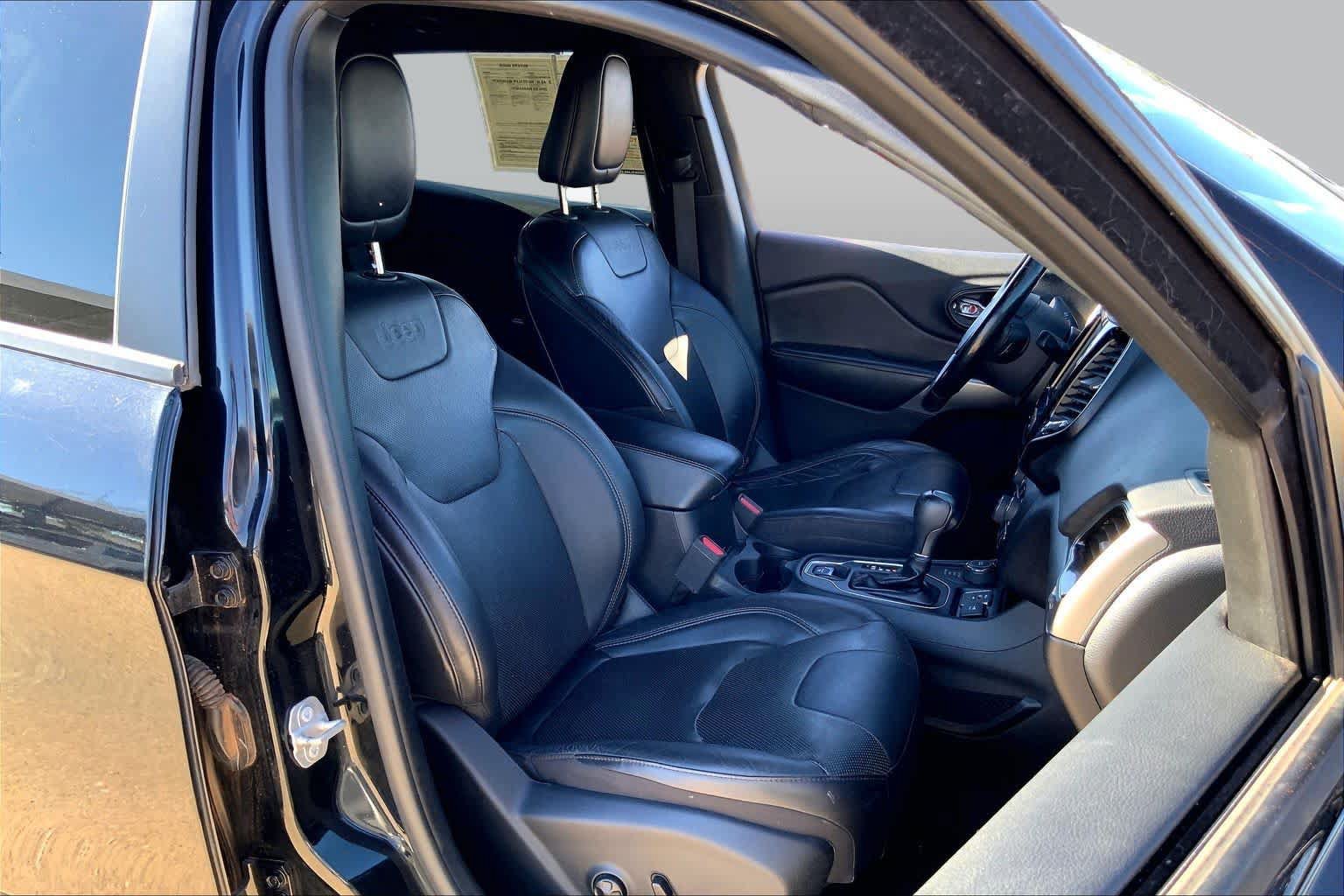 Used 2020 Jeep Cherokee High Altitude AWD/4WD image 9