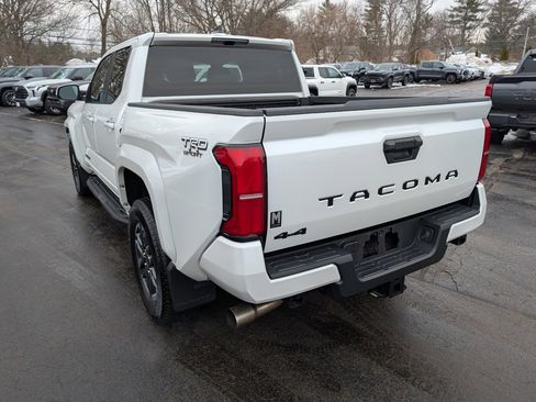 Certified 2025 Toyota Tacoma TRD Sport image 5