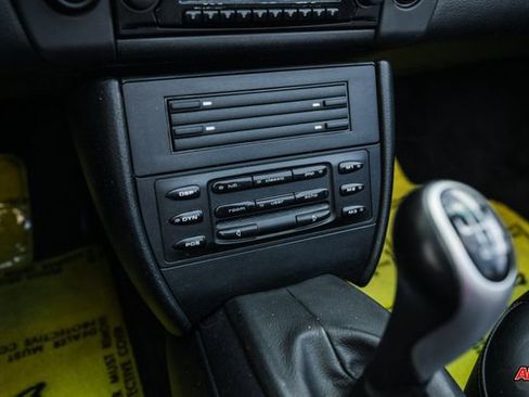 Used 2000 Porsche 911 Carrera 4 image 16