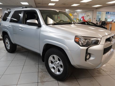 Used 2019 Toyota 4Runner SR5 image 16