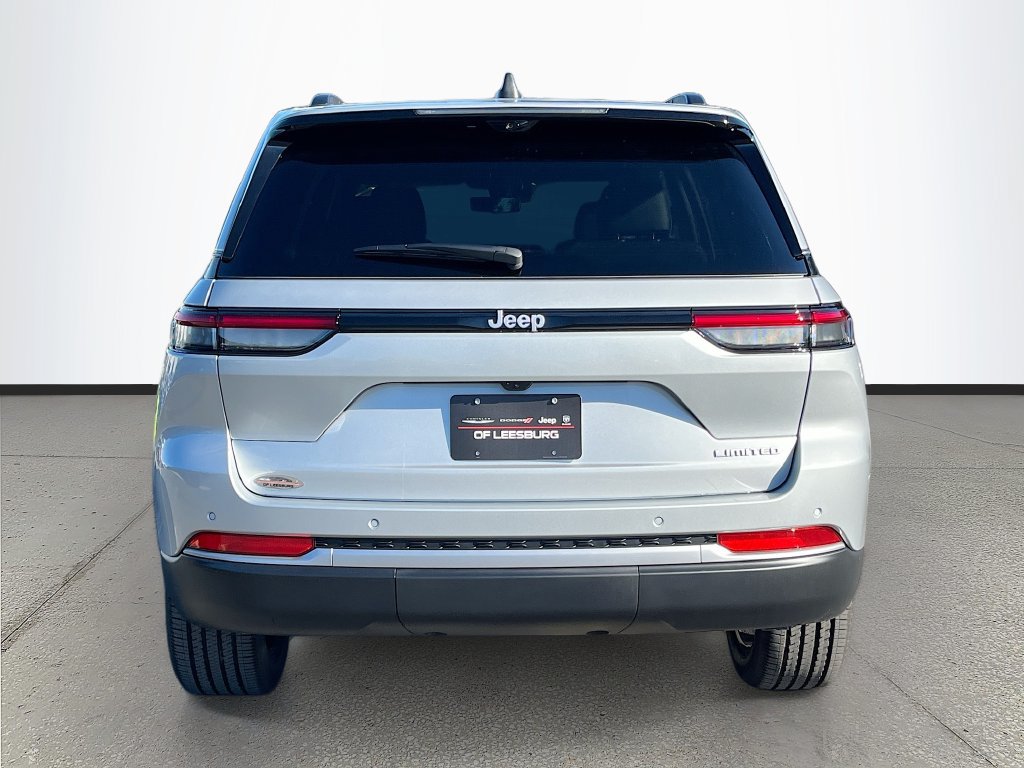 New 2026 Jeep Grand Cherokee Limited w/ Luxury Tech Group II RWD image 6