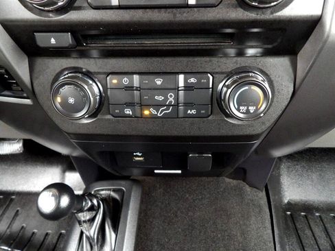 Used 2017 Ford F250 XLT image 24