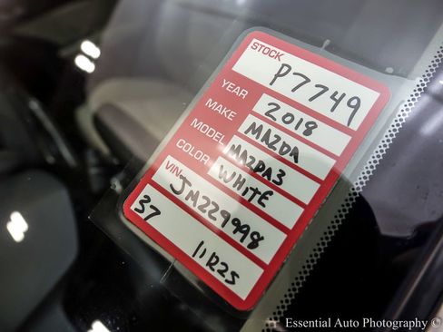 Used 2018 MAZDA MAZDA3 Grand Touring image 28