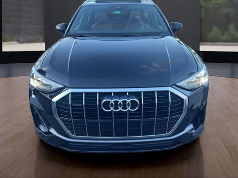 Used 2020 Audi Q3 2.0T Premium w/ Convenience Package image 2
