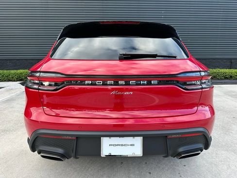 Used 2026 Porsche Macan AWD/4WD image 12
