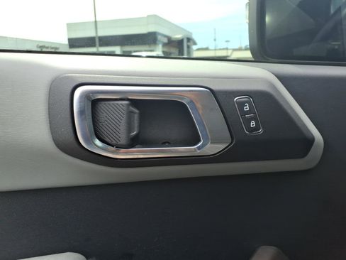 Used 2021 Ford Bronco Badlands AWD/4WD image 8