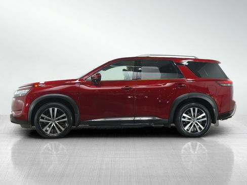 Used 2024 Nissan Pathfinder Platinum AWD/4WD image 4